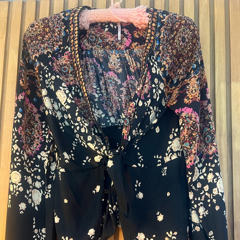Free People Floral Black Women's Top sz XS
